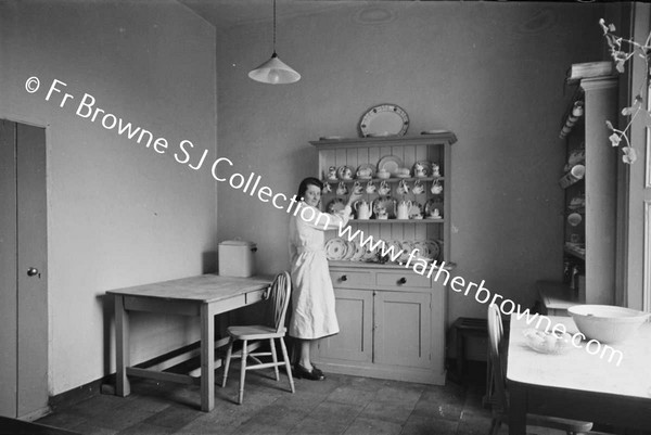 LINDEN NURSING HOME BRIDIE SMOLLEN IN KITCHEN